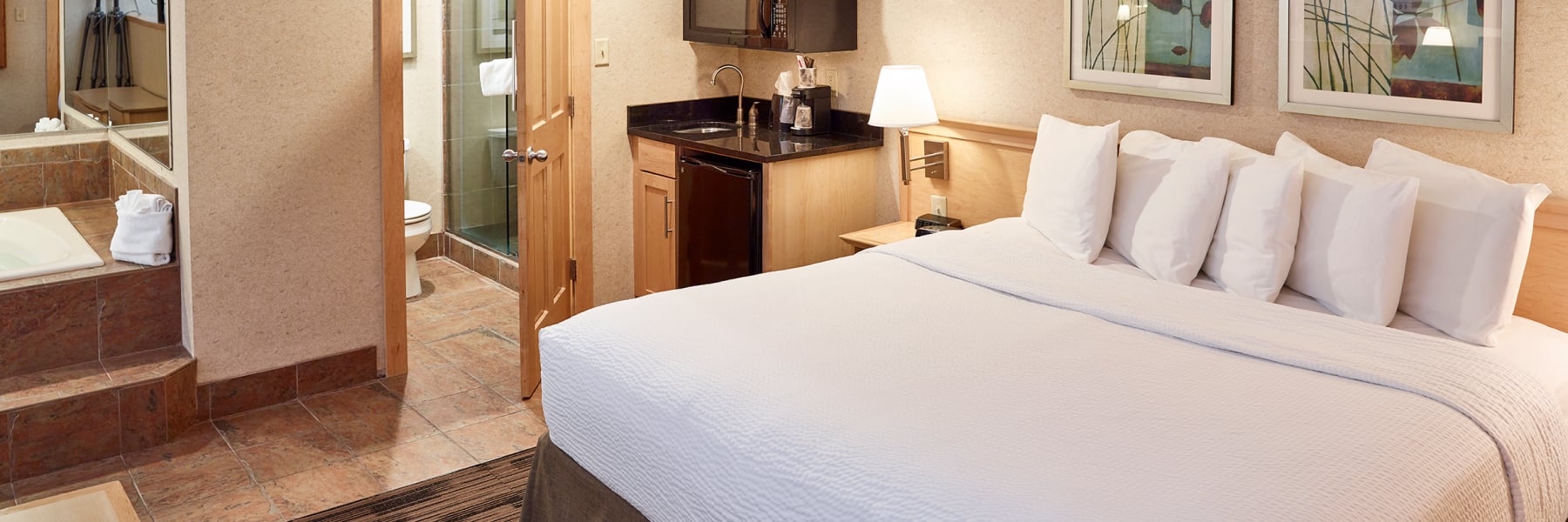 Rooms at LivINN Hotel Minneapolis NorthFridley