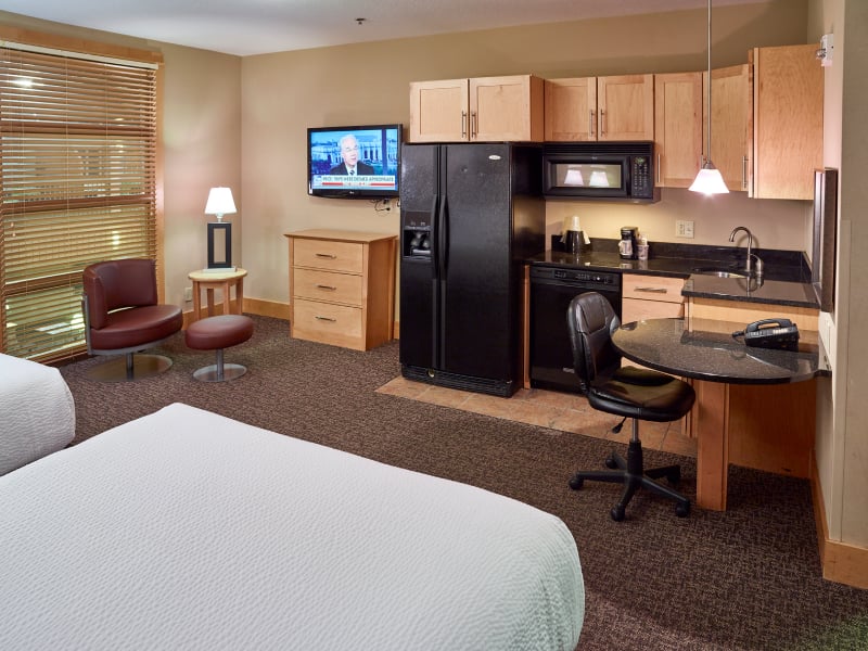 Executive Queen Non Smoking at LivINN Hotel Minneapolis NorthFridley