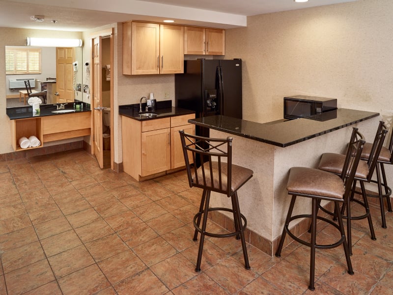 Jacuzzi Suite Non Smoking at LivINN Hotel Minneapolis NorthFridley